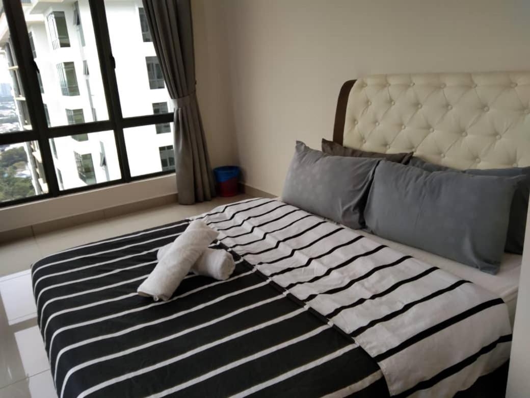 Arc Austin Hill Apartment Johor Bahru Esterno foto