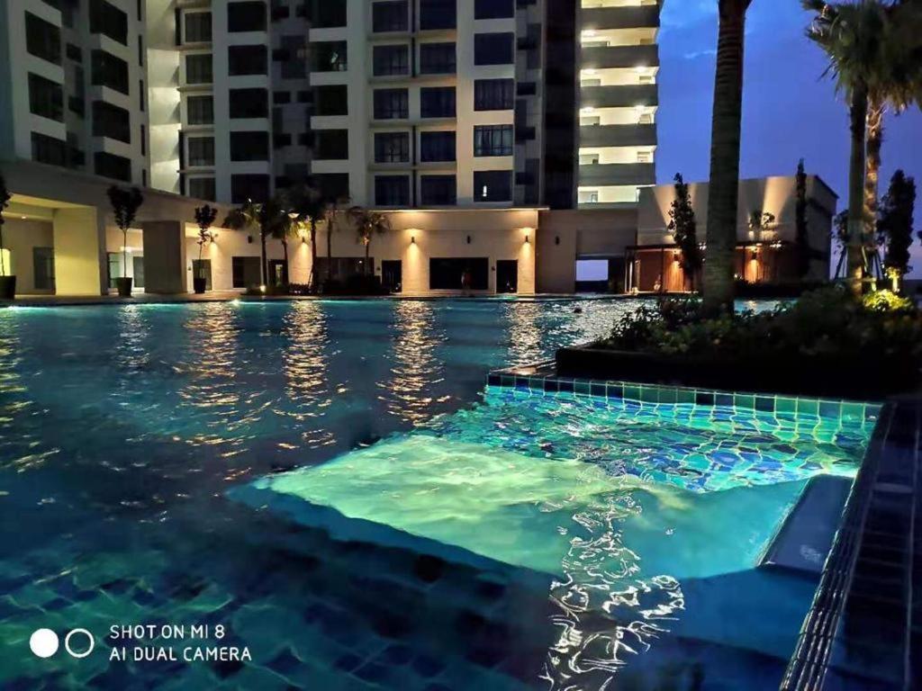 Arc Austin Hill Apartment Johor Bahru Esterno foto