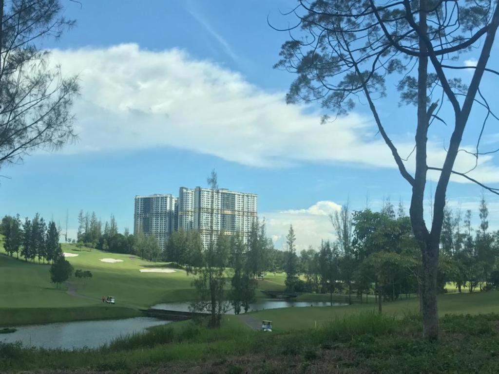 Arc Austin Hill Apartment Johor Bahru Esterno foto