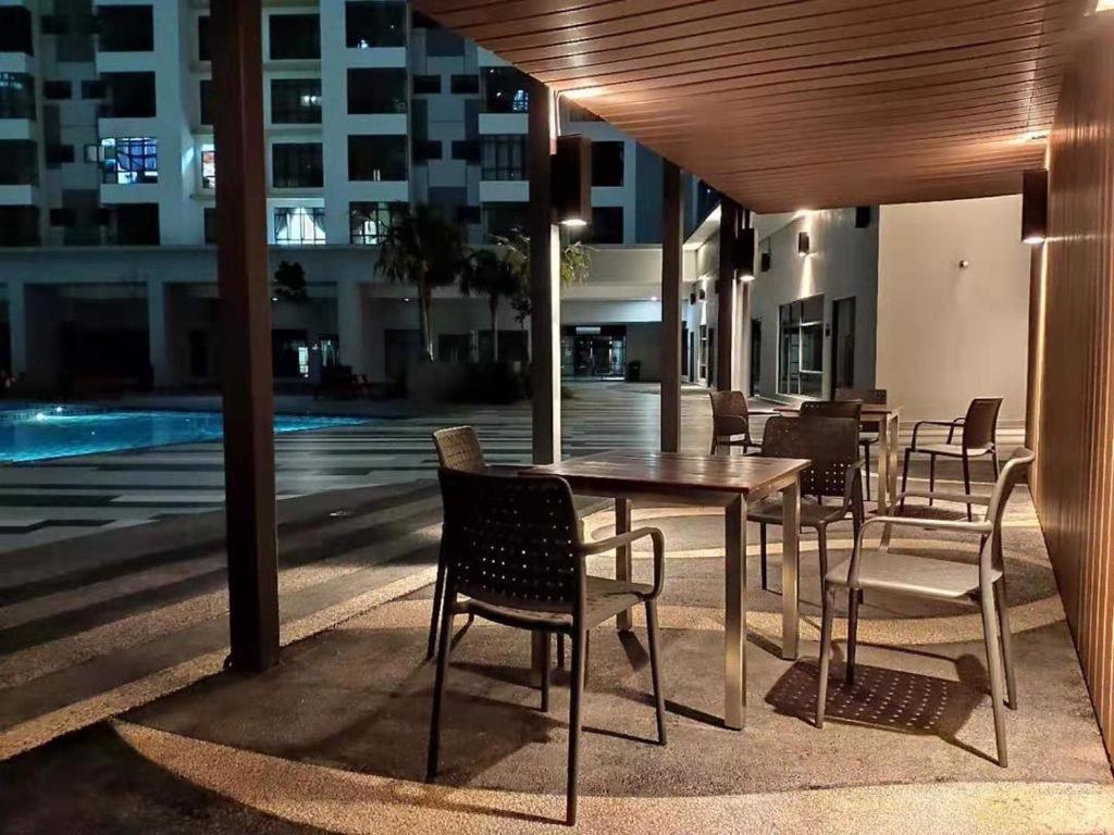 Arc Austin Hill Apartment Johor Bahru Esterno foto