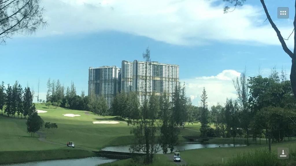 Arc Austin Hill Apartment Johor Bahru Esterno foto