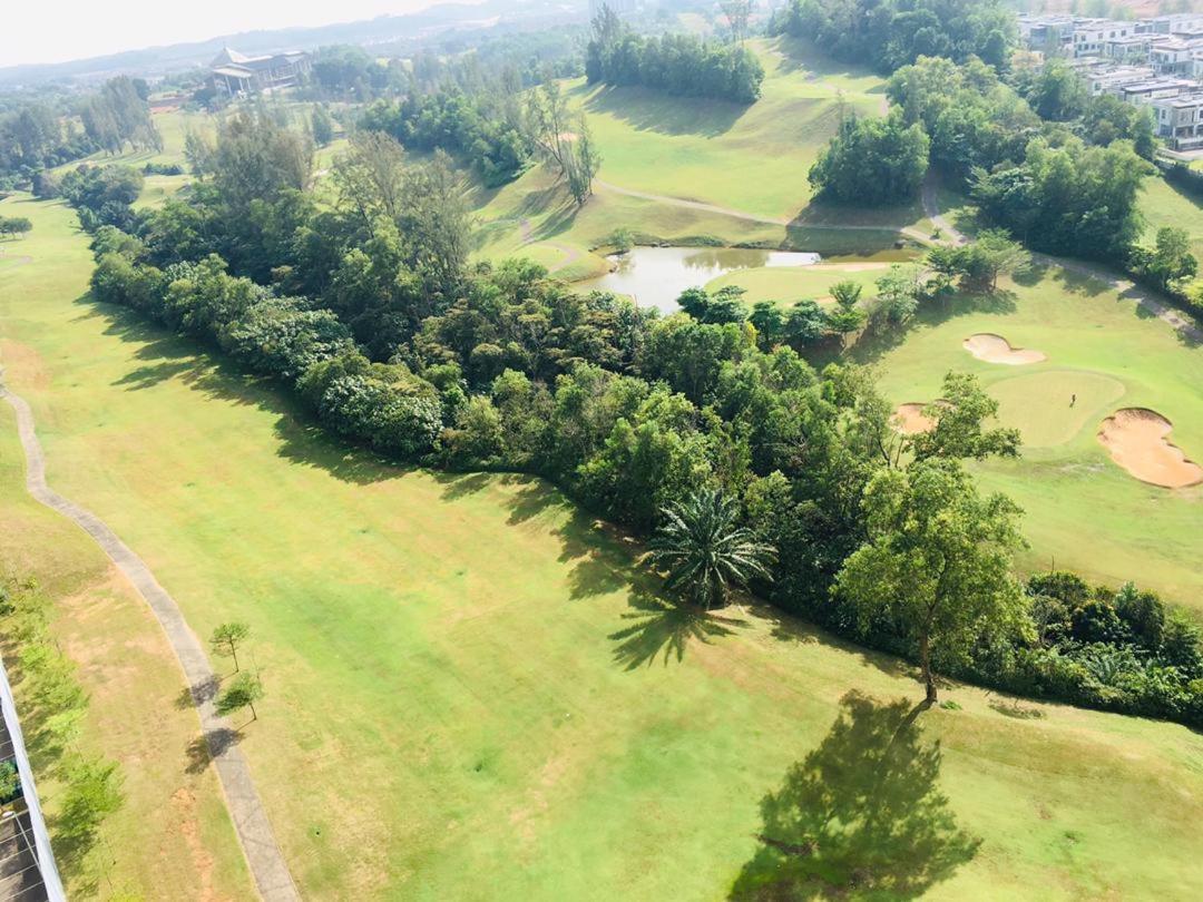 Arc Austin Hill Apartment Johor Bahru Esterno foto