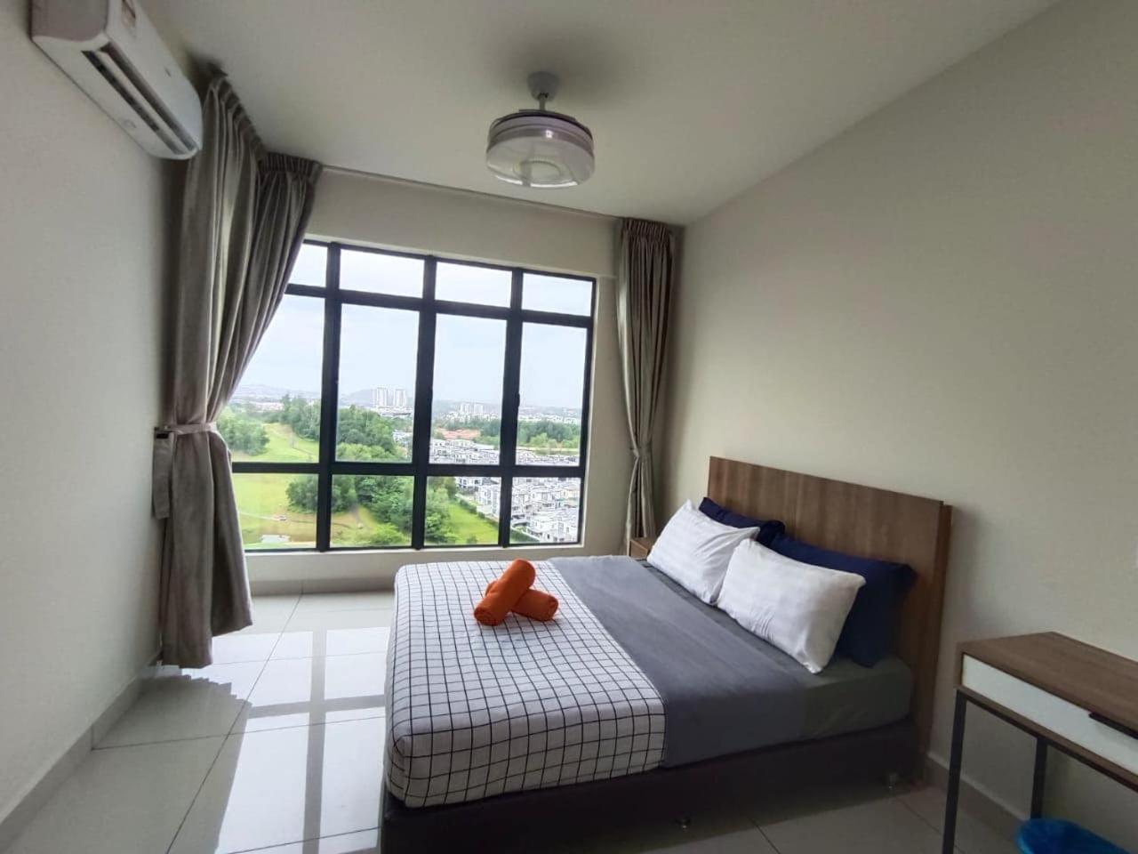 Arc Austin Hill Apartment Johor Bahru Esterno foto